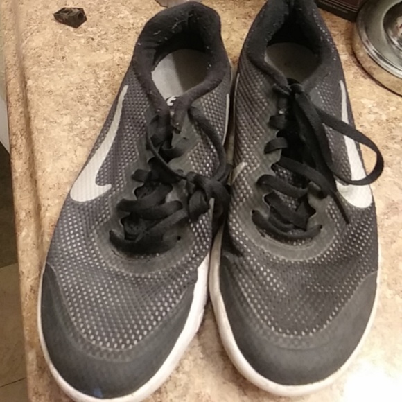 Nike shoes flex experience size 5 - Picture 2 of 3